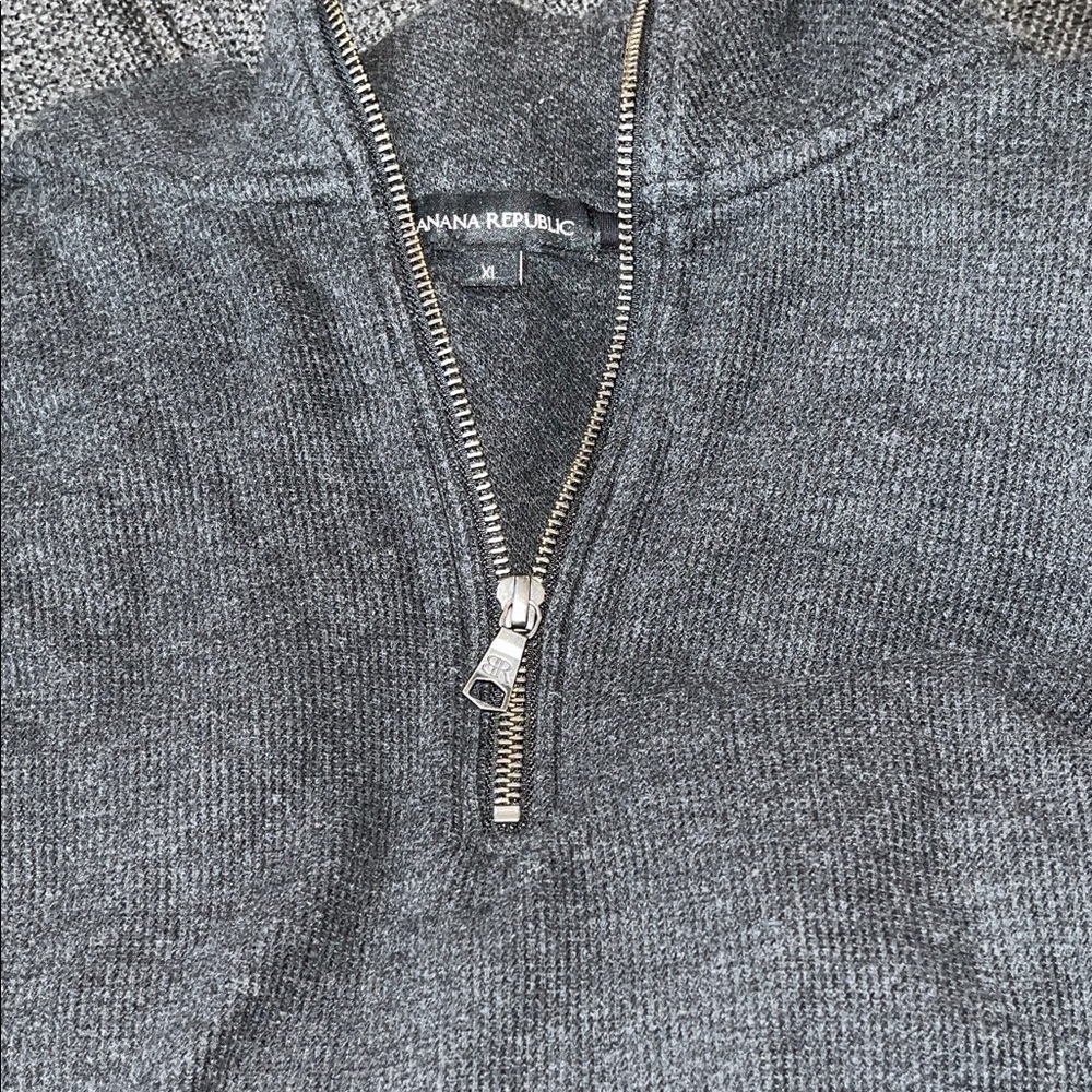 Banana Republic Men's Dark Gray Zip-Up Sweater - Picture 3 of 5